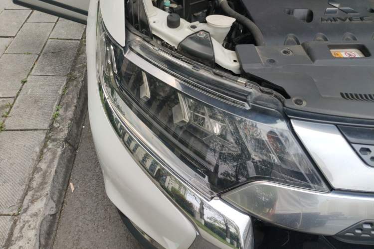 Used Mitsubishi Outlander 2020 2.4L 4x4 Zhi Xiang Edition 5 Seats