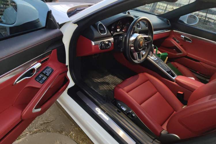 Used Porsche 718 2023 Boxster Style Edition 2.0T Driver Seat