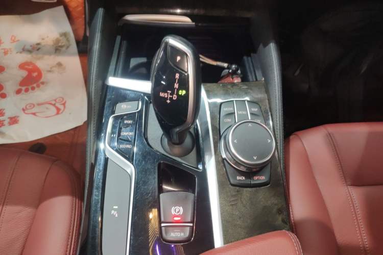 Used BMW 5 Series 2019 530Li Leading Model M Sport Package Gear Lever