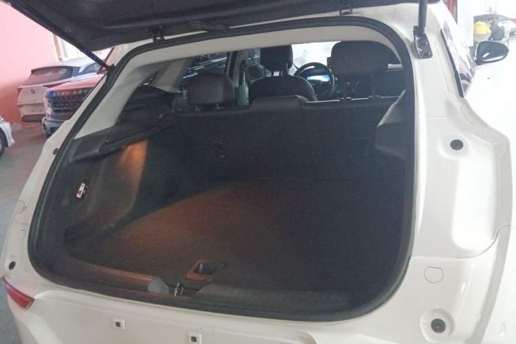 Used Buick Velite 6 2023 Revised Version 430 km Range – Commuter Edition
