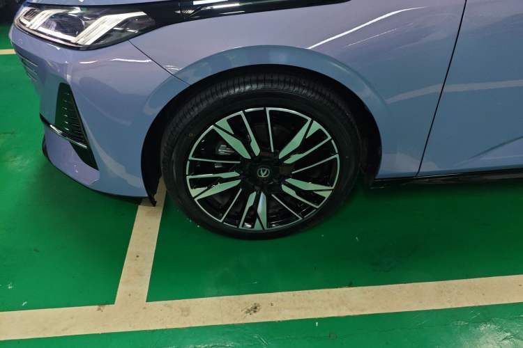 Used CHANGAN Eado 2026 Model, Fourth Generation, 1.5T 500Bar Smart Enjoyment Edition Exterior 4