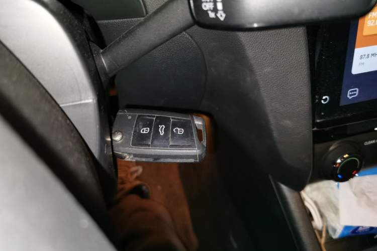 Used Skoda Octavia 2019 TSI280 DSG SmartDrive Luxury Edition China VI Vehicle Key