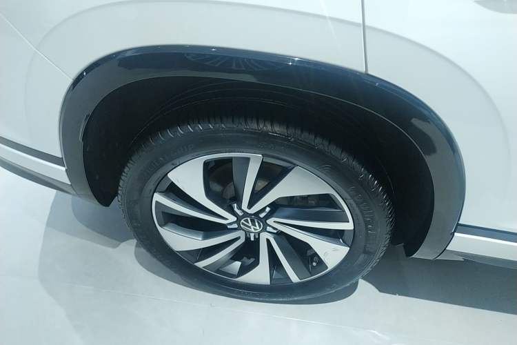 Used Volkswagen Tayron X 2023 330TSI Two-Wheel-Drive Prestige High-Energy Version
