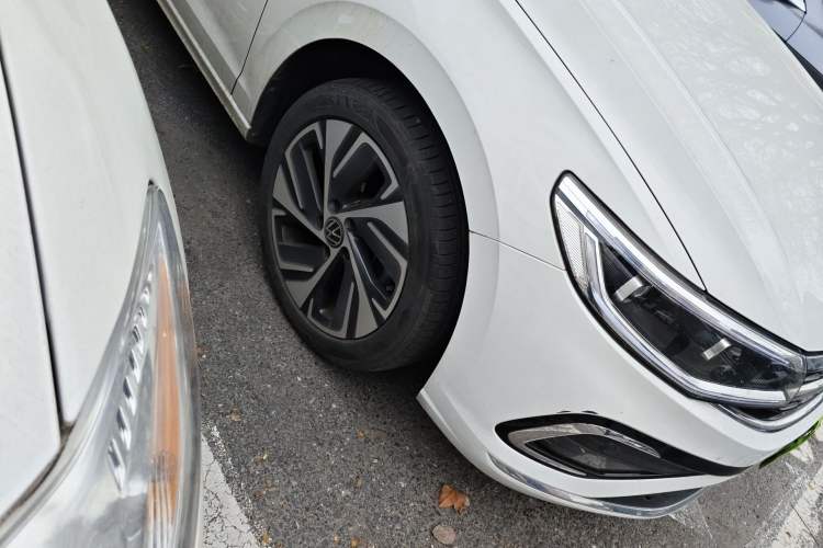 Used Volkswagen Bora 2025 300TSI DSG Prestige Edition
