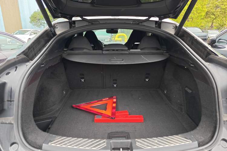 Used Lynk & Co 05 2020 2.0TD Four-Wheel Drive HypeHalo Trunk