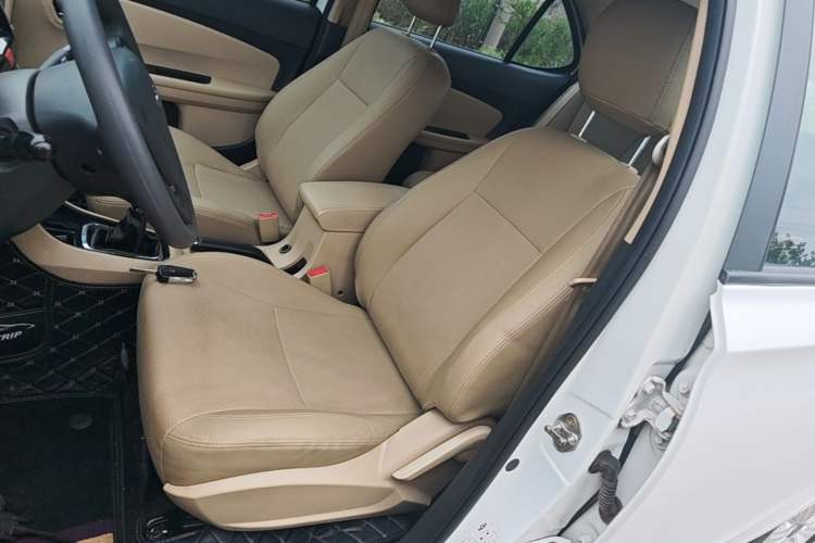 Used Chery E3 2015 1.5L Manual Fashion Model
