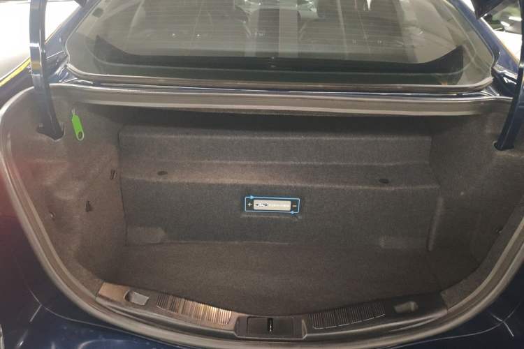 Used Ford Mondeo New Energy 2018 2.0 PHEV Smart-Controlled Fashion Edition China VI Standard Trunk