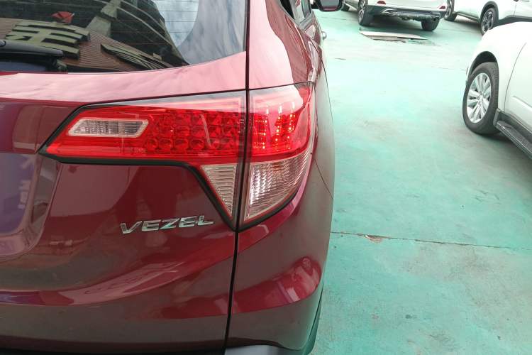 Used Honda Vezel 2015 1.5L CVT two-wheel drive Comfort trim Exterior 6