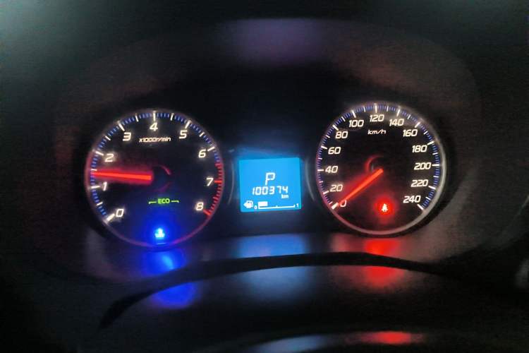 Used Mitsubishi Outlander 2018 2.0L Two-Wheel-Drive Jiale Edition 7-Seater