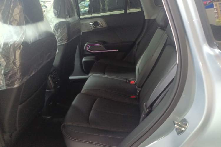 Used Formula Leopard Titanium 3 2025 501 km All-Wheel Drive Intelligent Driving Max Edition