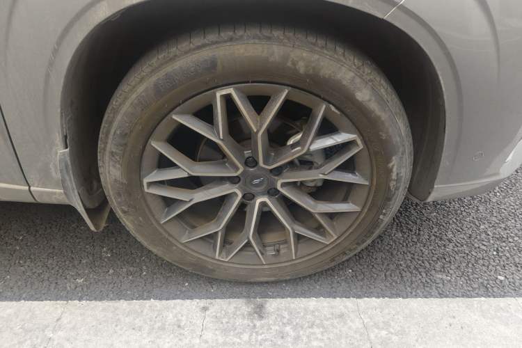 Used CHANGAN OSHAN Z6 2022 Blue Whale 1.5T DCT Smart Navigation Model
