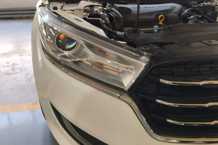 Used Bestune B50 2016 1.4T Automatic Luxury Model Right Front Headlight