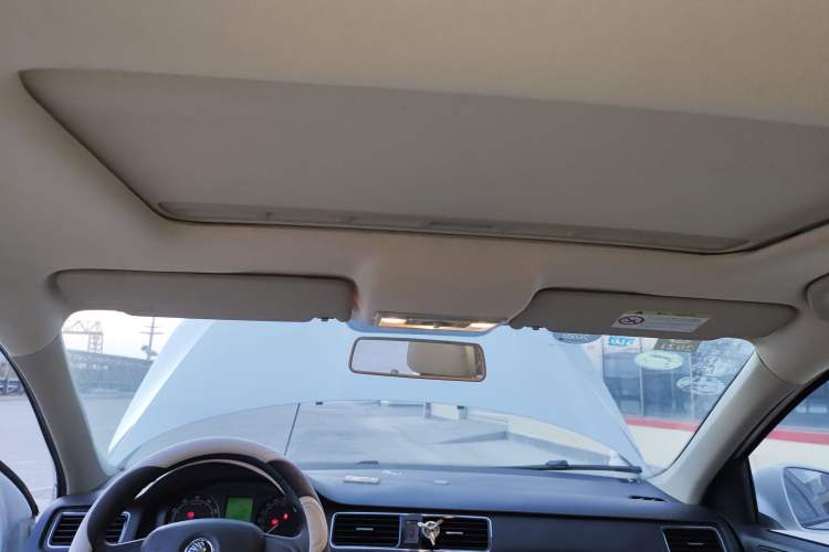 Used Skoda Rapid 2015 1.6L Manual Smart Selection Model