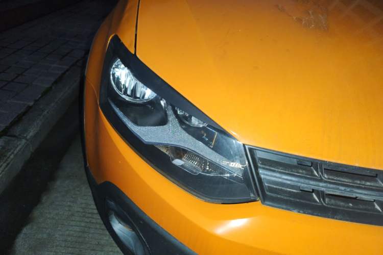 Used Volkswagen Polo 2012 1.6L Cross Polo Automatic Transmission Right Front Headlight