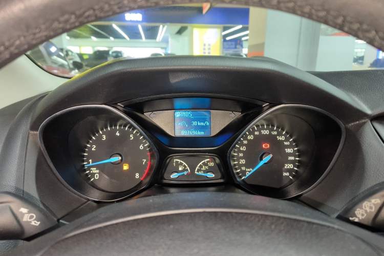 Used Ford Focus 2017 Hatchback 1.6L Automatic Fashion Edition Smart Drive Version
