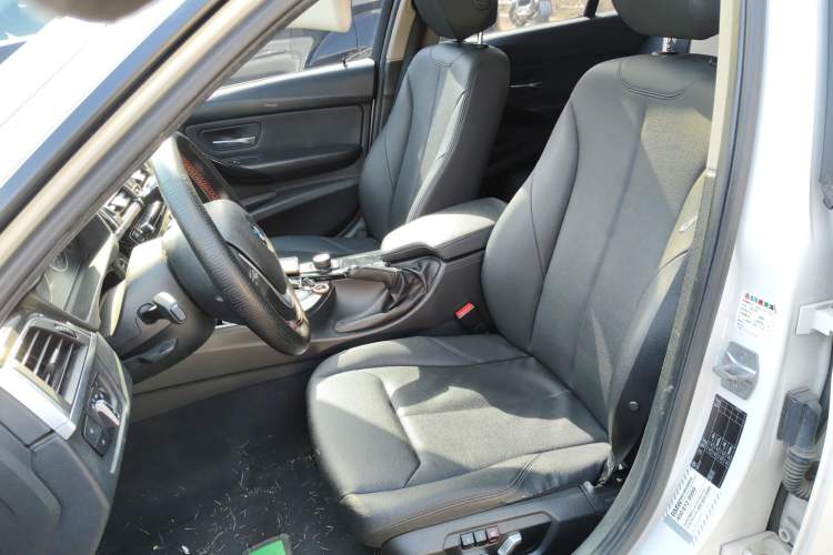 Used BMW 3 Series 2016 316i Fashion Model
