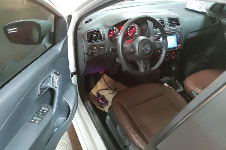 Used Volkswagen Polo 2013 1.6L Automatic Comfort Edition
