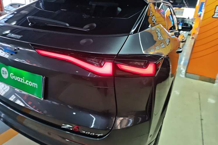 Used Oshan Z6 2022 Blue Whale 1.5T DCT Smart Navigation Model