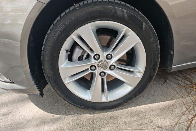 Used Buick Regal 2017 30H Elite Version
