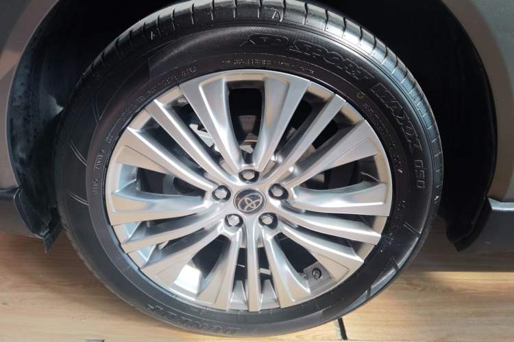 Used Toyota Harrier 2022 Dual-Engine 2.5L CVT Four-Wheel Drive Flagship Edition