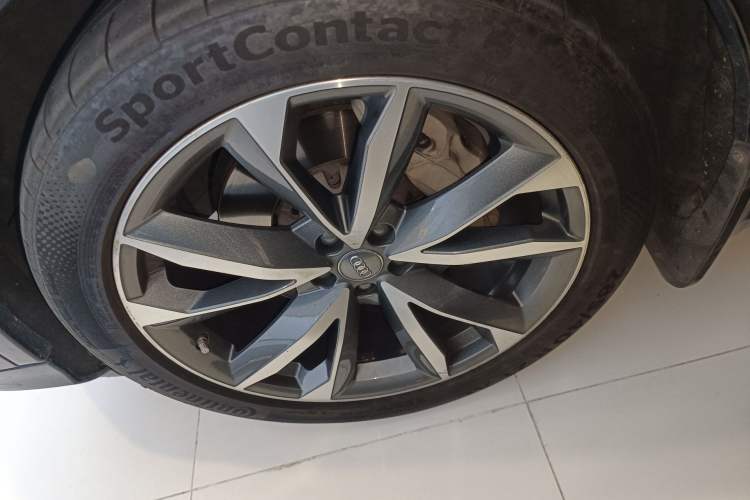 Used Audi Q7 2020 55 TFSI quattro S line sports model
