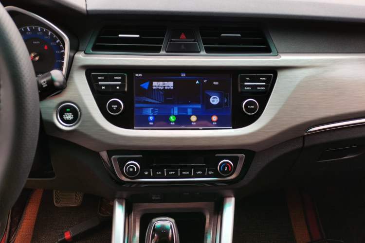 Used Geely Auto Vision X3 2017 1.5L Automatic Elite Model Audio And AC Panel