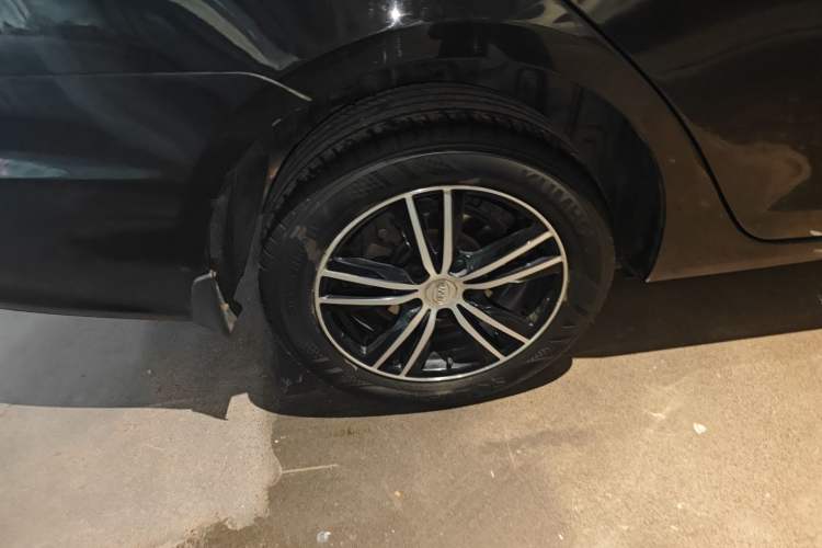 Used BYD Surui 2015 1.5L Manual Luxury Model
