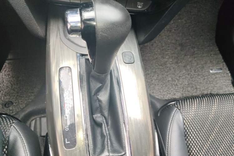 Used Honda XR-V 2017 1.8L EXi CVT Comfort Version Gear Lever