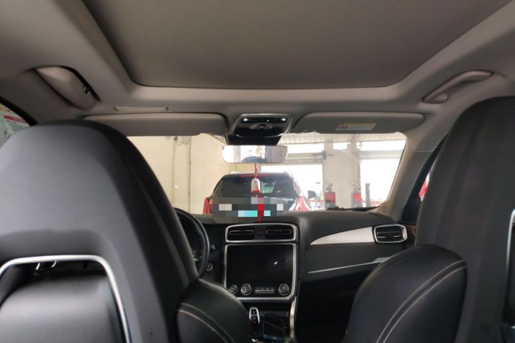 Used Lynk & Co 01 2018 2.0T Two-Wheel-Drive + Version Headliner