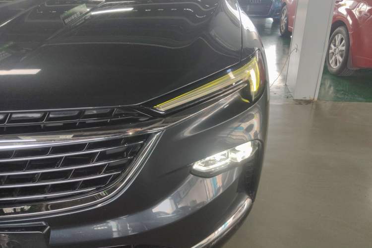 Used Buick Enclave 2020 28T Four-Wheel Drive Flagship Version Left Front Headlight