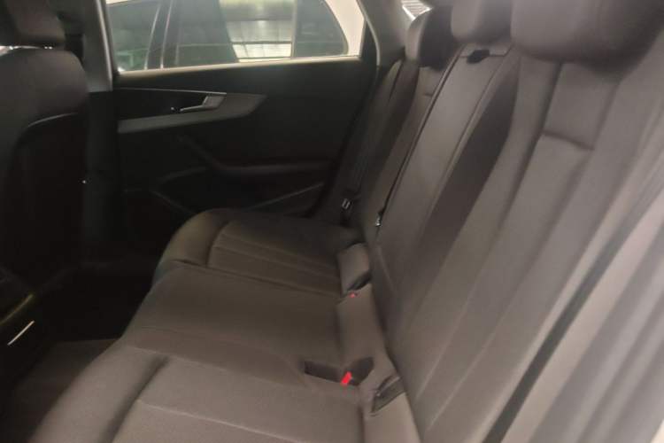 Used Audi A4L 2019 40 TFSI Ambition China VI Left Rear Seat