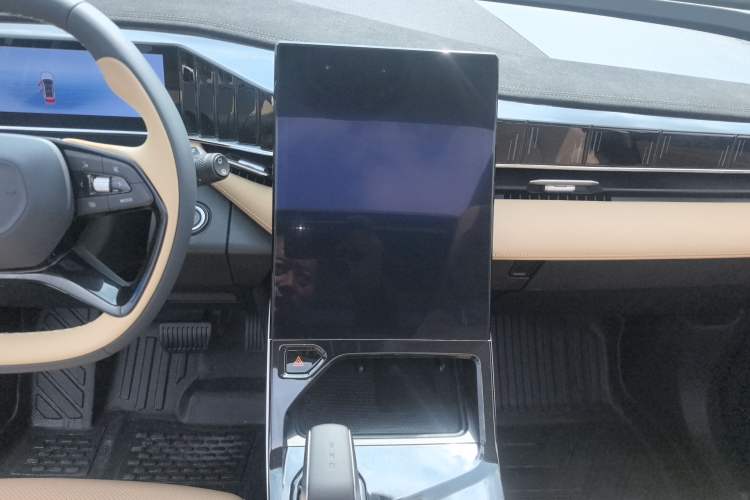 Used Geely Auto FX11 2023 1.5TD DCT Prestige Edition