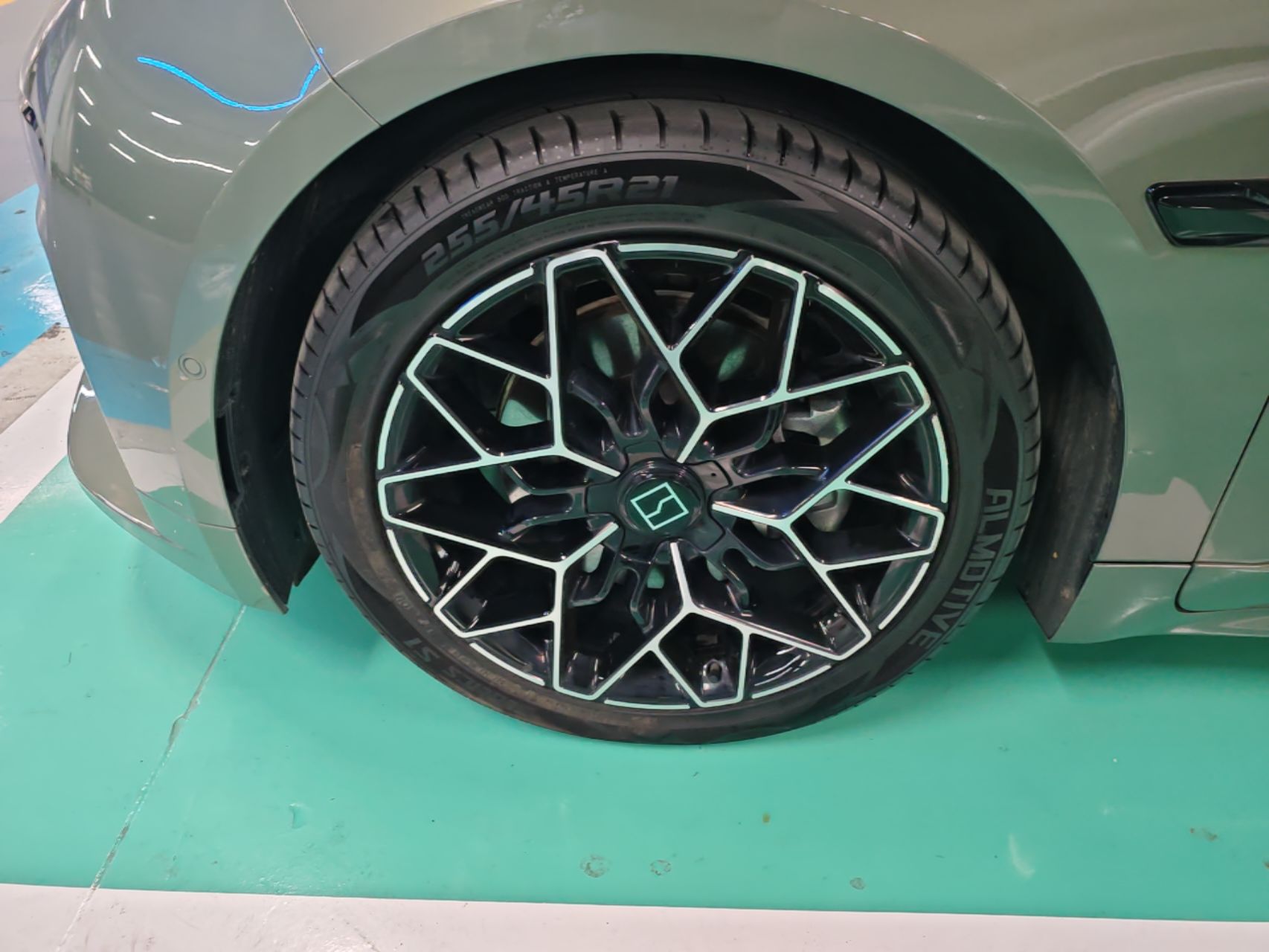 Zeekr 001 2025 WE Edition 95 kWh All-Wheel Drive — снимка 10