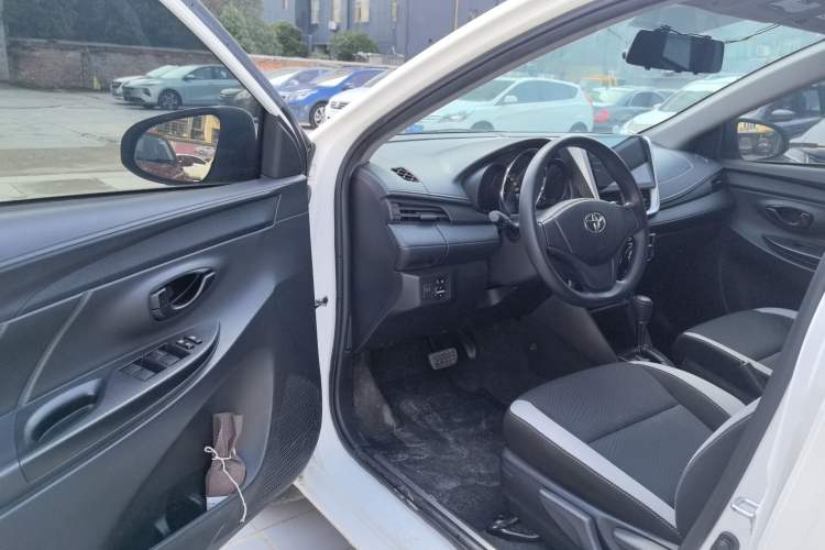 Used Toyota YARiS L Zhi Xuan 2021 1.5L CVT Leading Edition Driver Seat