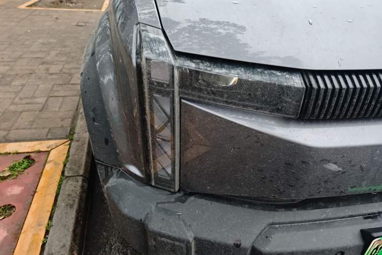 Used iCAR 03 2024 401km Two-Wheel Drive Standard Advanced Version Right Front Headlight