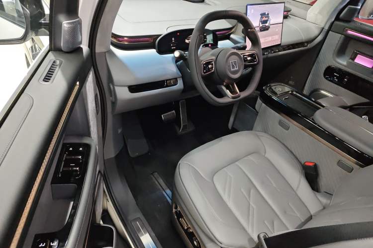 Used Zeekr MIX 2025 Intelligent Driving Version
