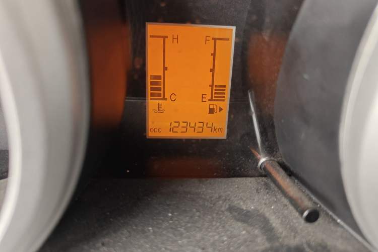 Used CHANGAN KAICHENG Ounuo S  Odometer Close Up