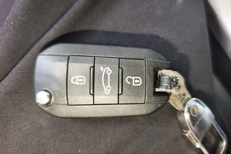 Used Peugeot 408 2020 360THP 10th Anniversary Premium Edition Vehicle Key