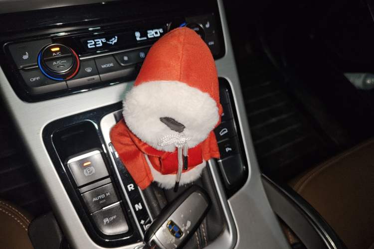 Used Geely Auto Emgrand X7 Sport 2016 1.8TD Automatic ZhiZun Version
