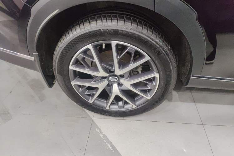 Used GAC Trumpchi GS8 2025 Linghang Series 2.0 TGDI Two-Wheel-Drive Luxury Edition 5 Seats Right Rear Wheel Hub