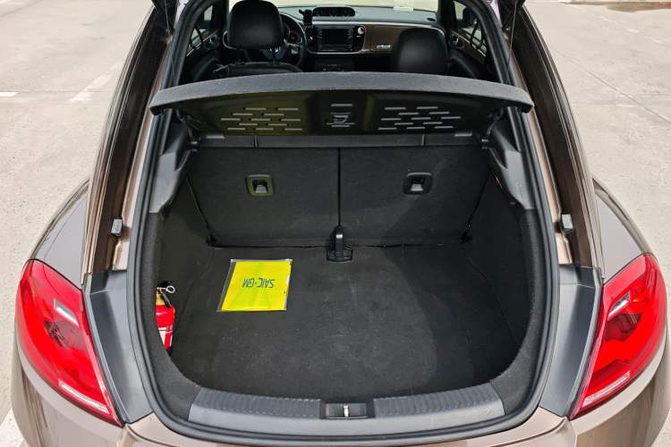 Used Volkswagen Beetle 2013 1.4 TSI Comfort Model
