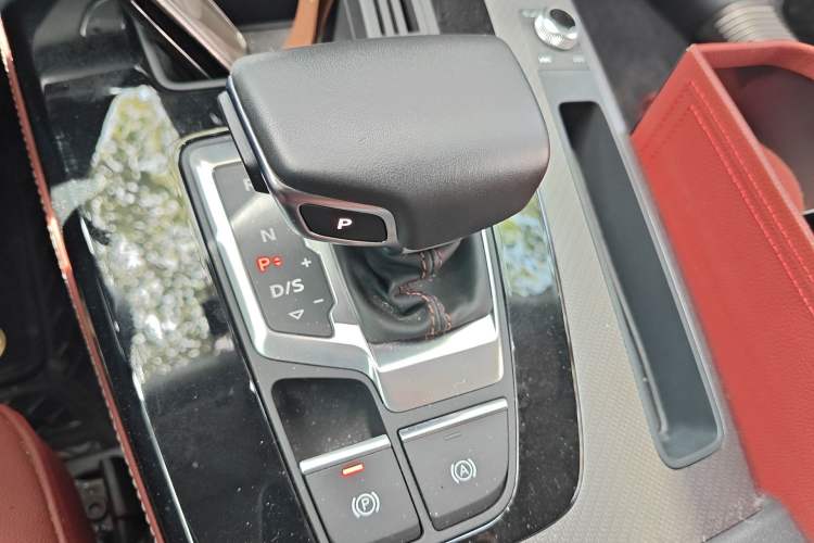 Used Audi Q5L 2022 Updated 45T Luxury Dynamic Version