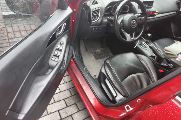 Used Mazda 3 Axela 2016 Sedan 1.5L Automatic Comfort Model Driver Seat