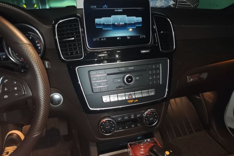 Used Mercedes-Benz GLE 2017 GLE 320 4MATIC Dynamic Model Audio And AC Panel