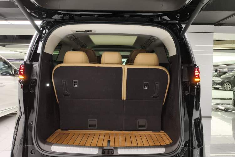 Used Denza D9 2024 DM-i 980 Four-Wheel Drive Prestige Model
