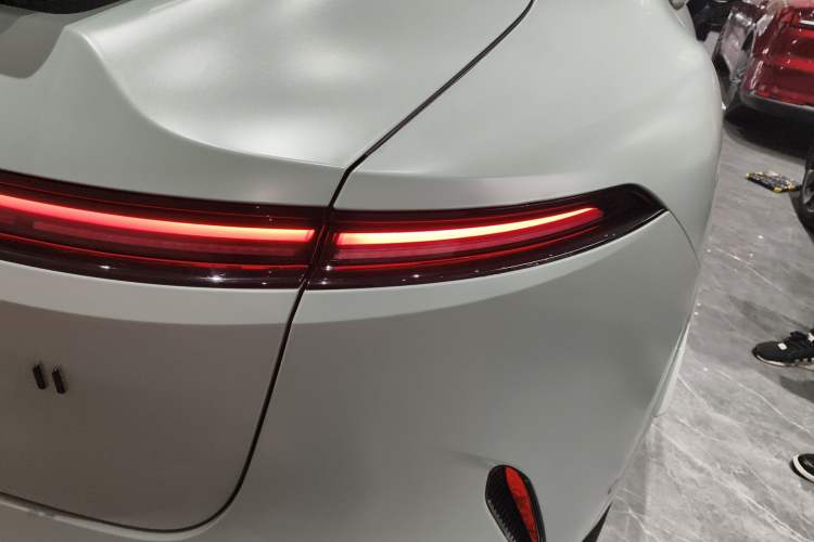 Used Avatr 11 2022 Ultra-Long Range Dual-Motor Luxury Edition 5 Seats
