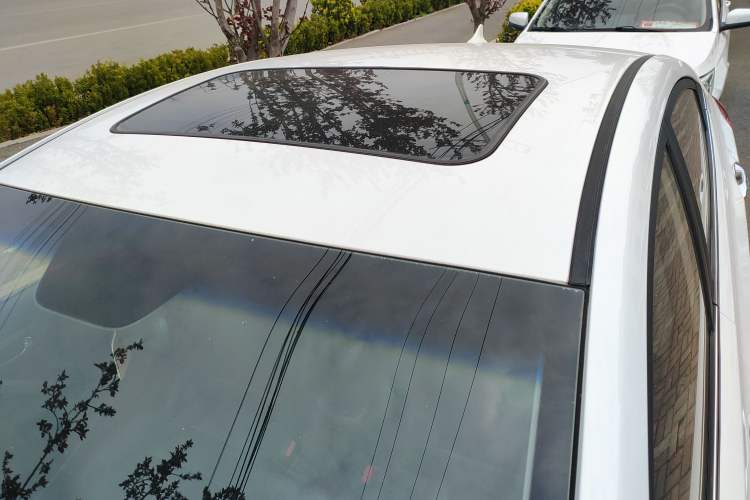 Used Hyundai Elantra (5th Generation / Langdong) 2015 1.6L Manual Leading Model Roof