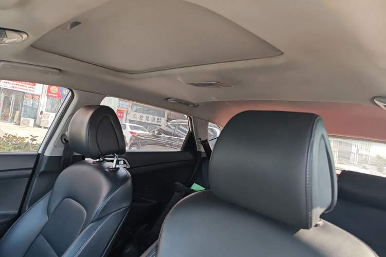 Used Hyundai Tucson 2015 1.6T Dual-Clutch Two-Wheel-Drive Smart Model
