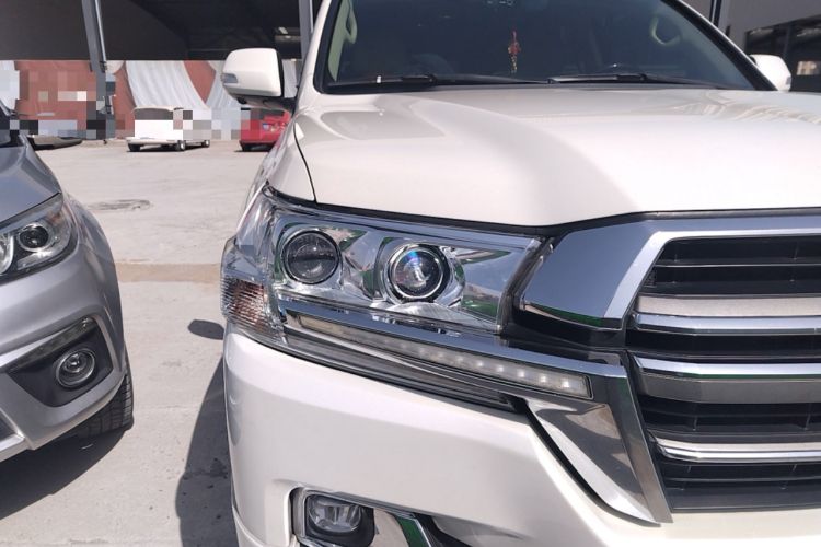 Used Toyota Land Cruiser 