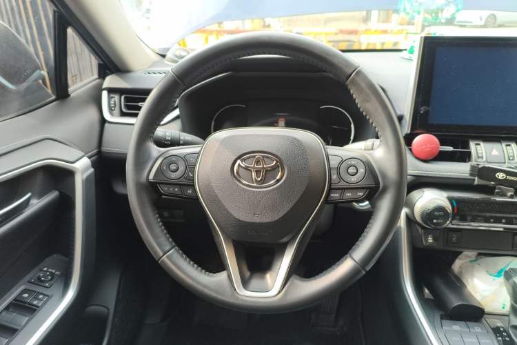 Used Toyota RAV4 2022 2.0L CVT Two-Wheel Drive Fashion Plus Edition